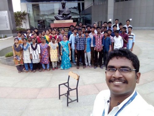 FRESHERS PROGRAM UPDATE Books are the keys to knowledge1