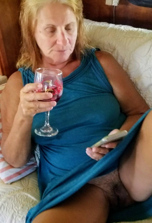 She Doesn't like to wear Panties