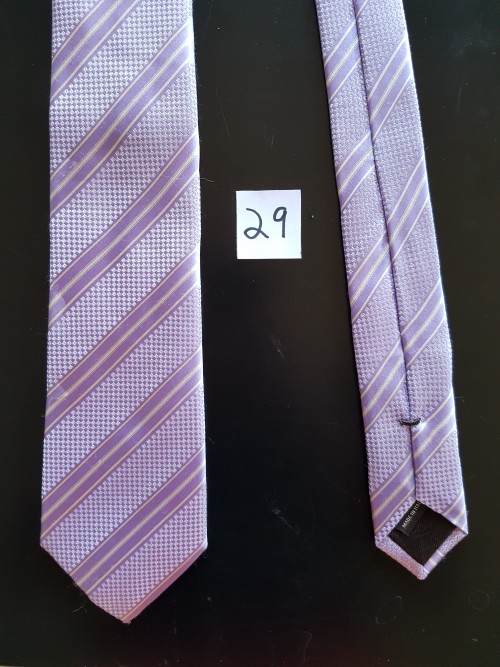 825a01.jpg