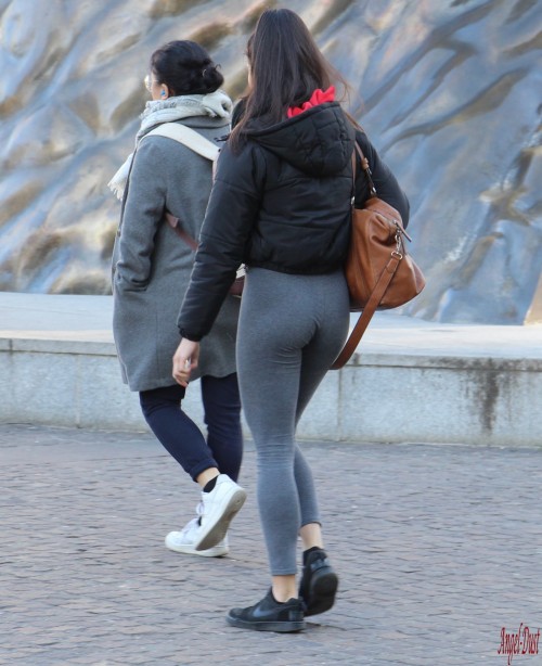 legins INPUBLIC93a