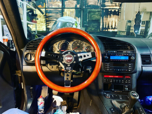 0C03E70D EE0E 4CA1 9D73 81660639A5E5