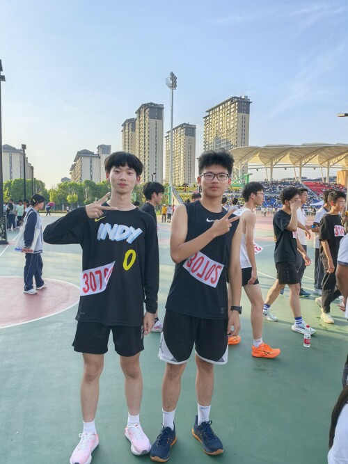 Sz3U.jpg