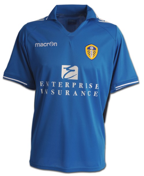 LeedsAwayBlueStandardFit2012 14