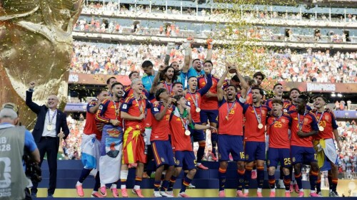 toko piala terdekat, jualpiala, jualpialaterdekat, toko piala dan sparepart piala indonesia, tokopia